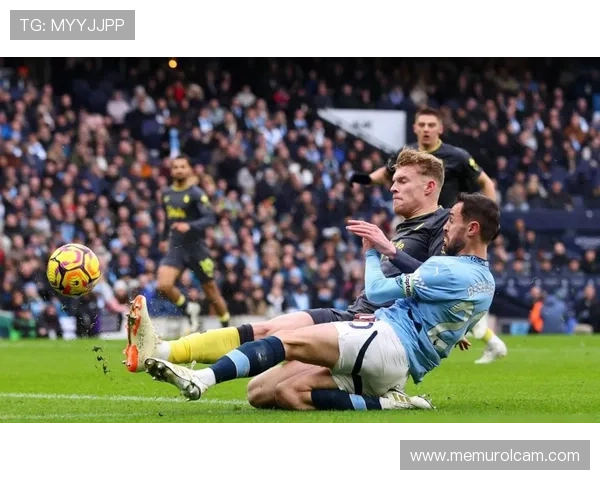 曼城进攻聚焦中路，边路隐患逐步显现